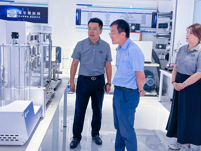 [University-Enterprise Cooperation] MicroNewton and University of Shanghai for Science and Technology Successfully Launch Joint Internship and Training Base