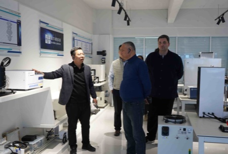 Uzbekistan Client Visits Factory for Heat Transfer Experiment Equipment Cooperation