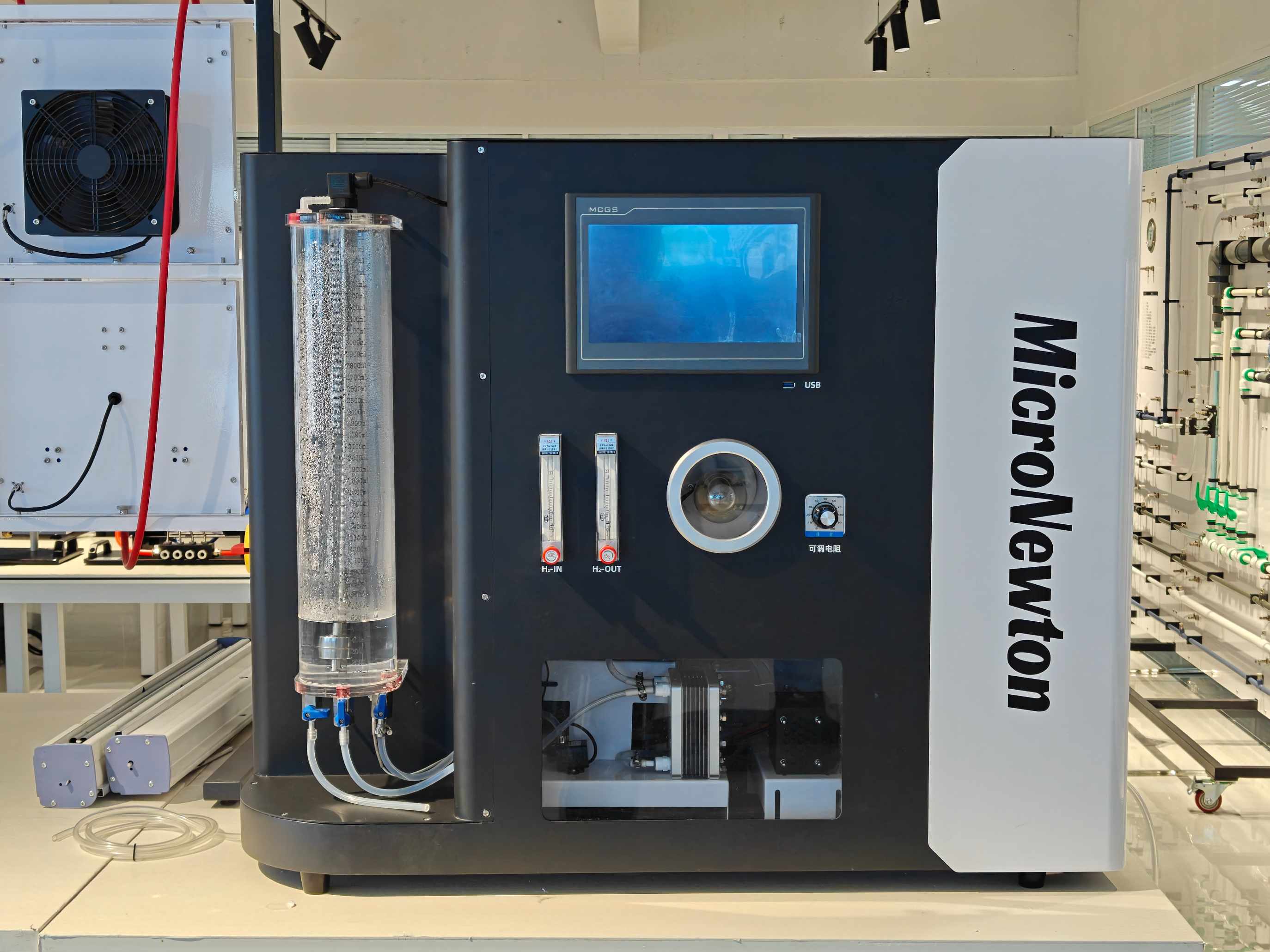 University Students Visit MicroNewton for Energy Storage Learning and Technical Exchange