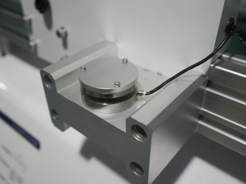 Self Developed Compression Bar Stability and Stress Testing Apparatus Delivered to Shandong Polytechnic University